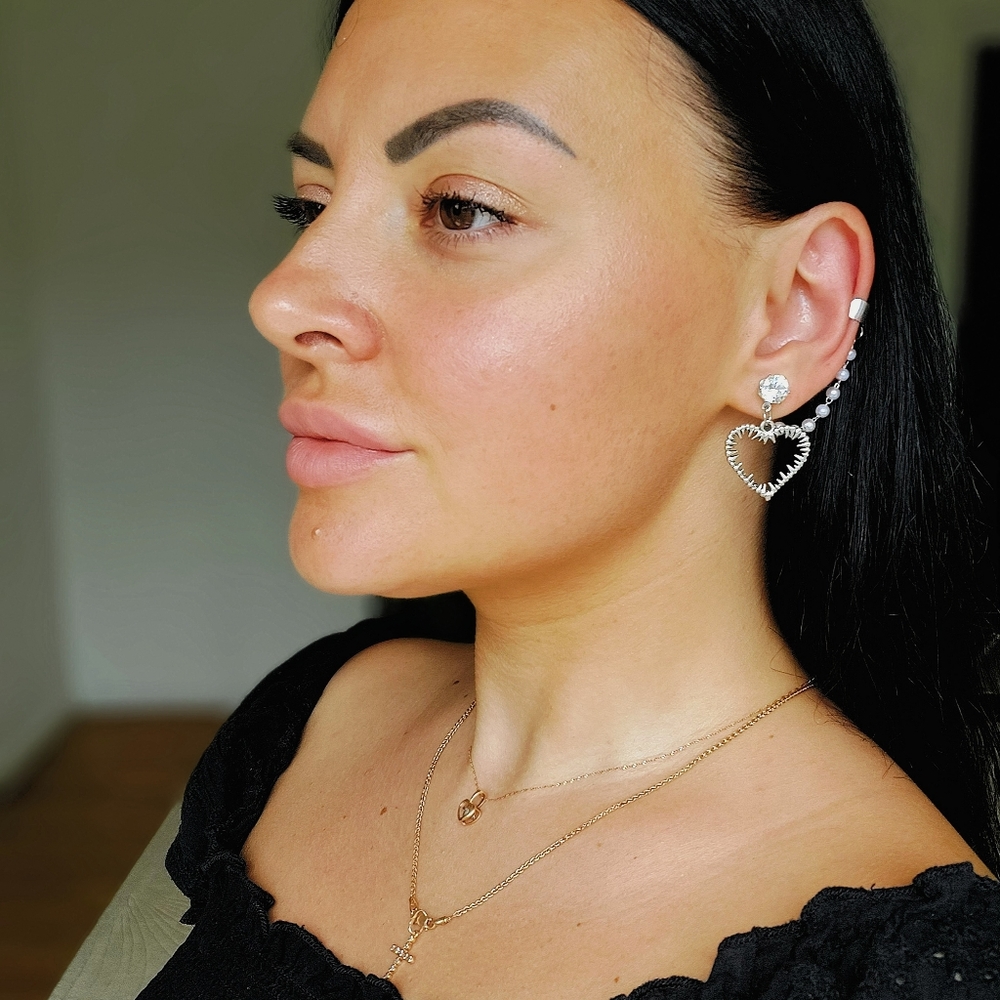 Brand new mono ear cuff earrings silver heart with pearls For both ears